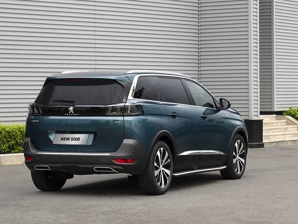 Đánh giá Peugeot 5008: Thiết kế đẹp mắt, hiệu suất tuyệt vời