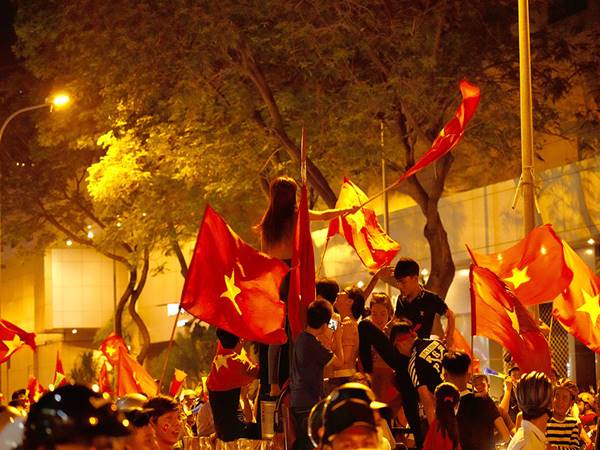 Cách đi bão văn minh và an toàn