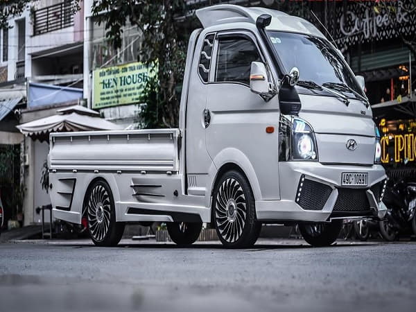 So sánh xe tải Hyundai Porter 150 với các đối thủ cạnh tranh