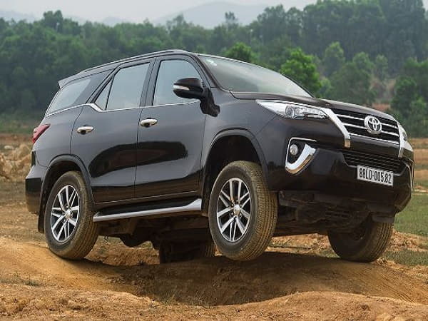 Toyota Fortuner 2017 phù hợp với những ai?
