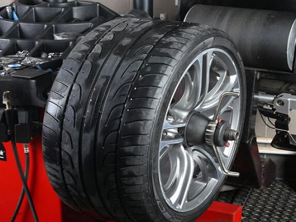 Cân bằng lốp ô tô là gì? Tầm quan trọng và khi nào cần thực hiện