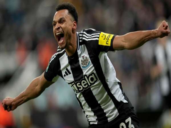 Tin bóng đá: Hung thần mới của Tottenham và Arsenal