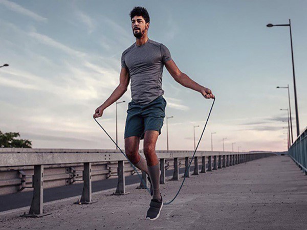 Hướng dẫn nhảy dây đúng cách để giảm mỡ bụng hiệu quả Hướng dẫn nhảy dây đúng cách để giảm mỡ bụng hiệu quả