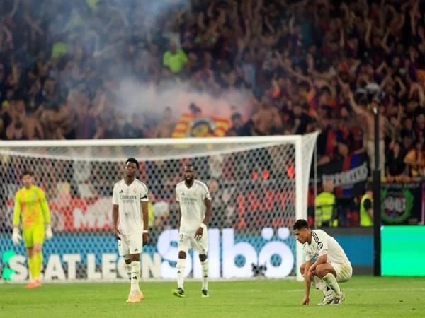 Tin Real 28/4: Real Madrid bị chỉ trích sau trận thua Barca