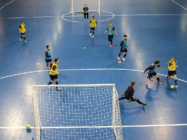 Futsal có mấy hiệp? Giải mã thời lượng và cấu trúc FIFA