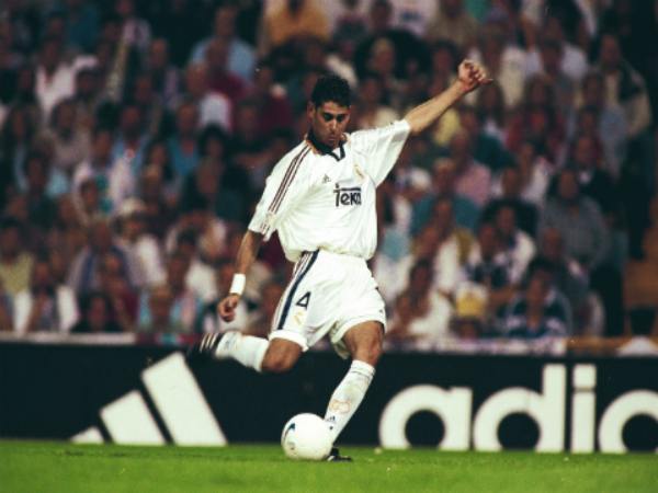Hậu vệ Fernando Hierro