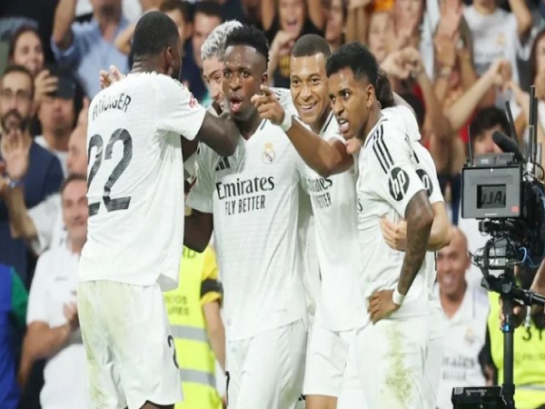 Tin BĐ: Real Madrid thắng đậm nhưng chưa dẫn đầu La Liga Tin BĐ: Real Madrid thắng đậm nhưng chưa dẫn đầu La Liga