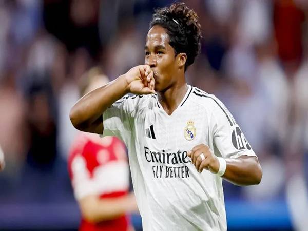 Thách thức và cạnh tranh khốc liệt ở hàng công Real Madrid