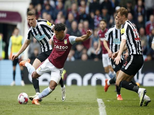 Những chấn thương nặng Ollie Watkins từng gặp phải