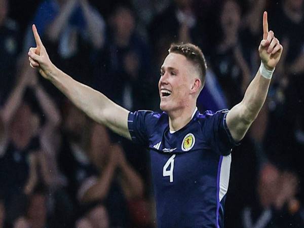 Sự nghiệp bóng đá của McTominay ra sao