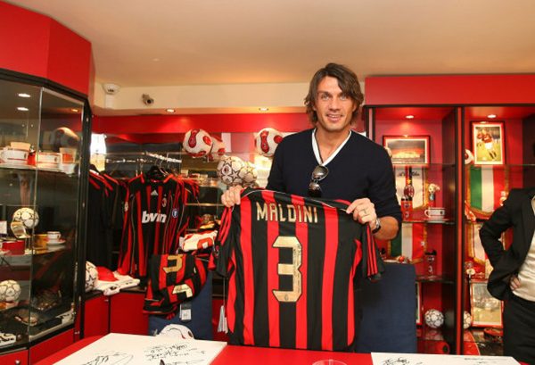 Khám phá số áo của Paolo Maldini tại AC Milan và ĐTQG