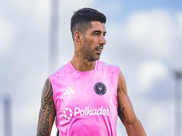 Luis Suarez từng khoác áo những đội bóng nào?