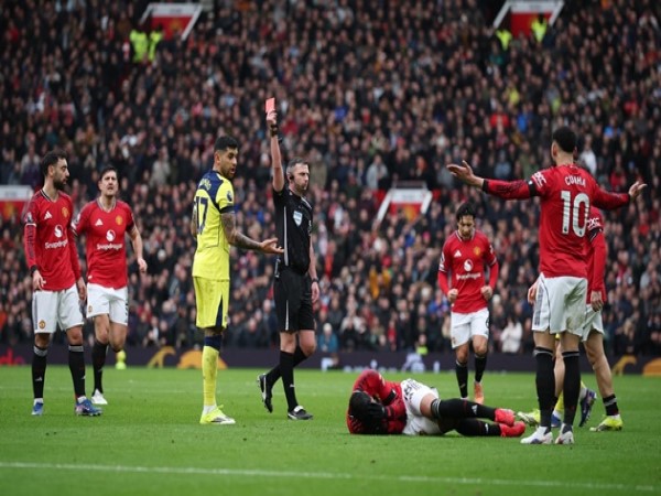 Thomas Frank và lời bảo vệ mang nhiều tầng ý nghĩa