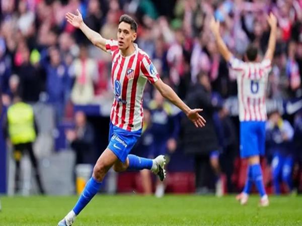 Tin Atletico Madrid: Molina lập siêu phẩm thắng Getafe